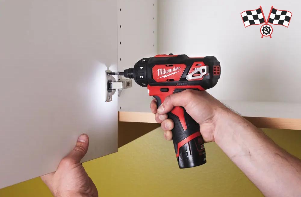 پیچ گوشتی شارژی 12 ولت میلواکی مدل M12BD-202C