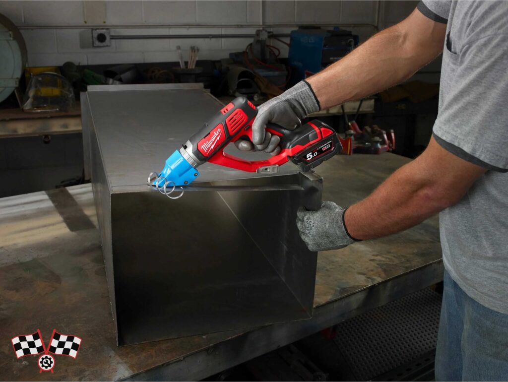 قیچی ورق بر شارژی 18 ولت میلواکی مدل M18BMS20-0