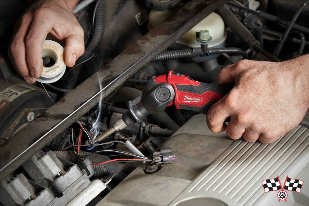 هویه شارژی 12 ولت میلواکی مدل M12SI-0